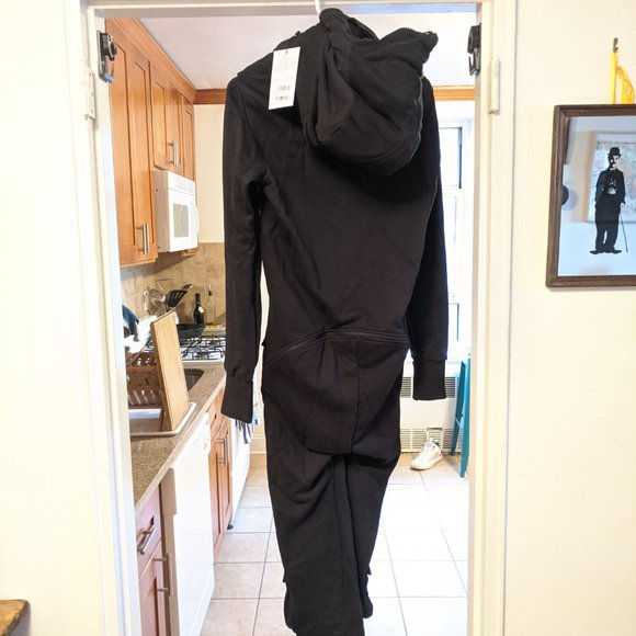 Ultimate Travel Jumpsuit ONEPIECE Legacy - NWT - Picture 12 of 14